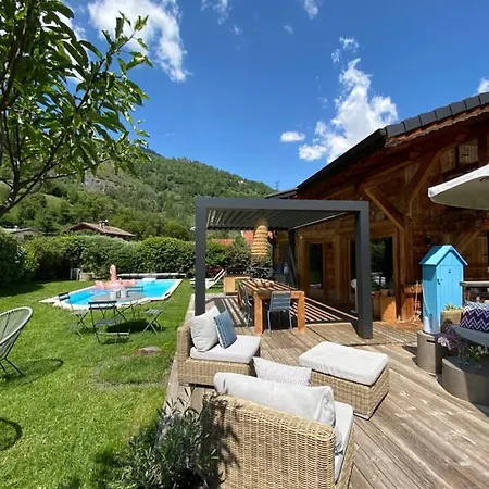 Grand A La Montagne *